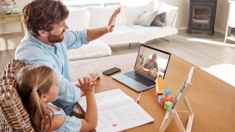 The Connection Between Parents And Teachers In eLearning