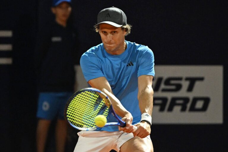 Diego Forlan Tennis Debut Uruguay scaled