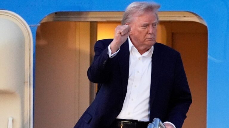 Trump AirForce 04112025