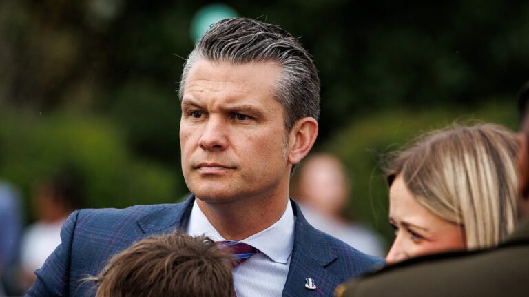 hegsethpete 042125upi02 w