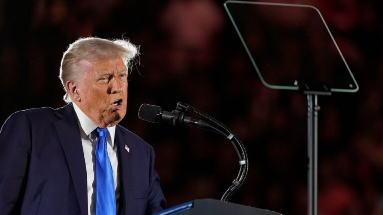 Leading Trump 050225 AP Manuel Balce Ceneta