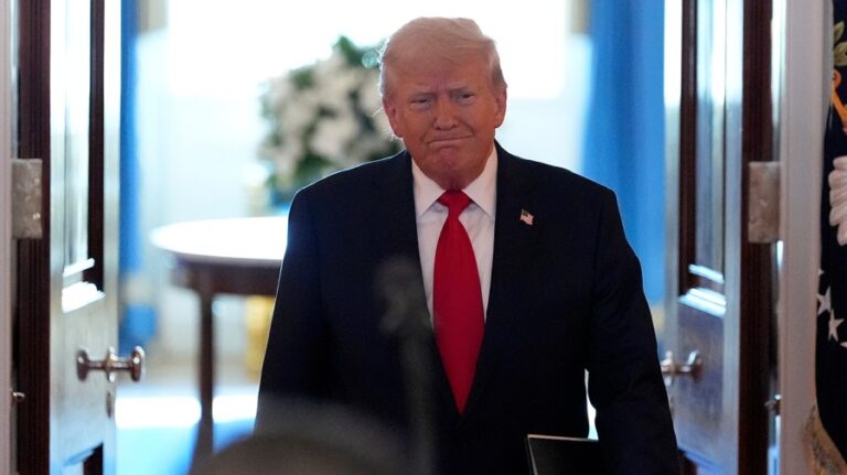 Trump economy Burns AP AlexBrandon